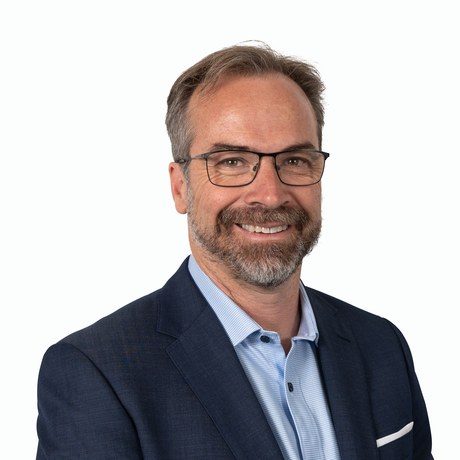 Dr Andrew Kaines, medical retina specialist at Eastwood Eye Surgery