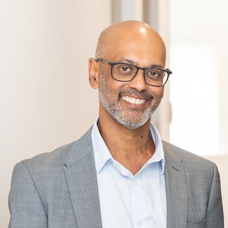 Dr Rajiv Shah, glaucoma and cataract surgeon at Eastwood Eye Surgery